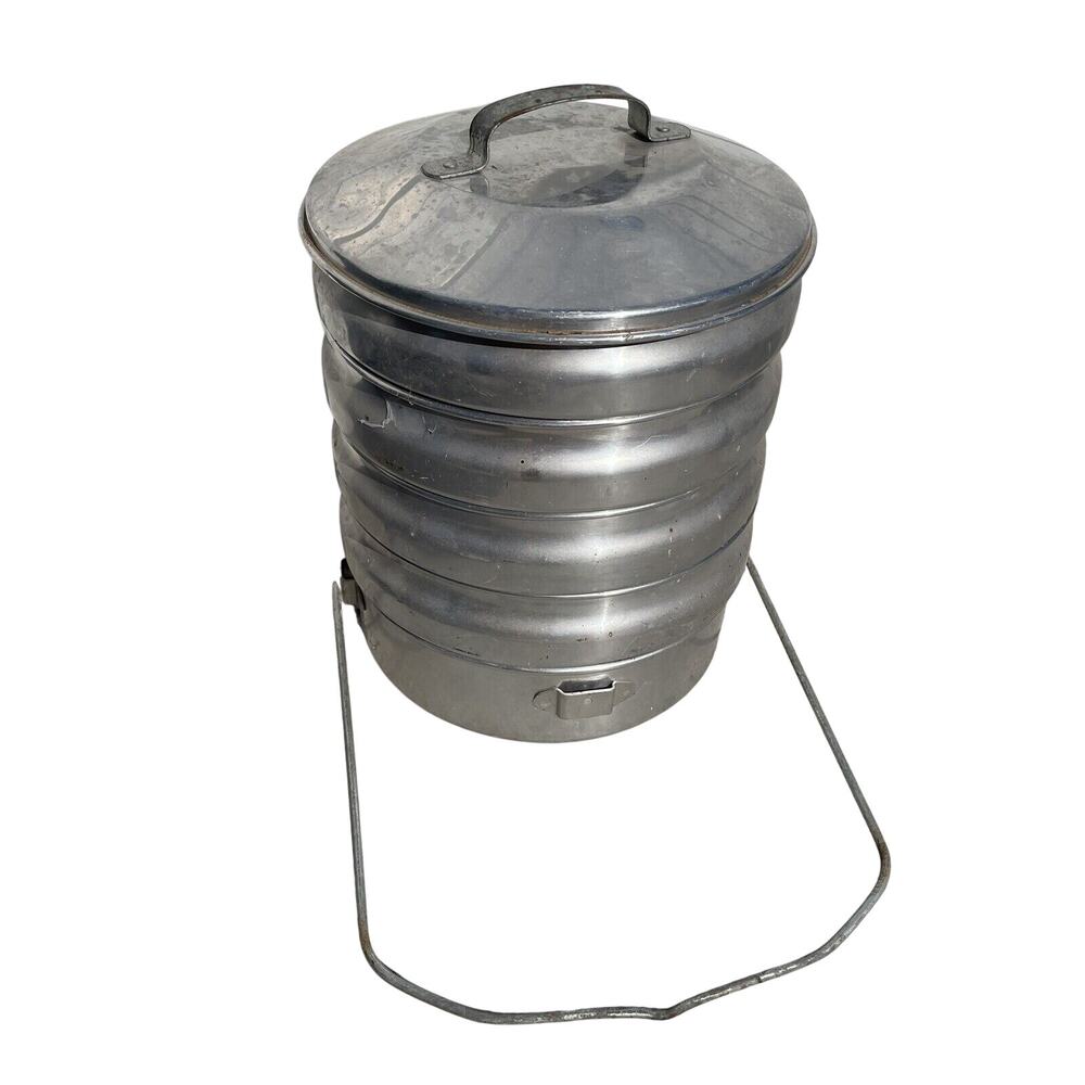 Vintage Regal Aluminum Stacking 5 Piece Picnic Set - HN